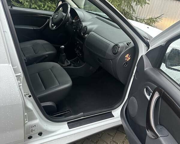 Білий Дачія Duster, об'ємом двигуна 1.5 л та пробігом 168 тис. км за 8300 $, фото 14 на Automoto.ua