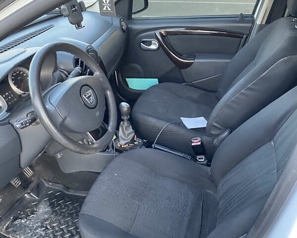 Белый Дачия Duster, объемом двигателя 1.46 л и пробегом 263 тыс. км за 9200 $, фото 9 на Automoto.ua