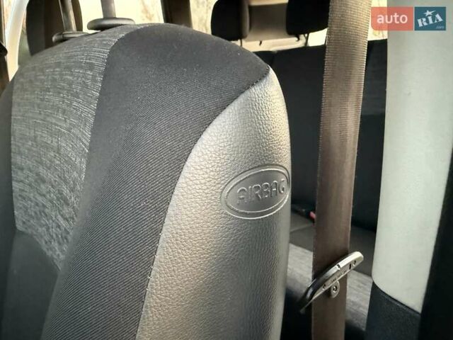 Білий Дачія Duster, об'ємом двигуна 1.5 л та пробігом 182 тис. км за 8999 $, фото 49 на Automoto.ua