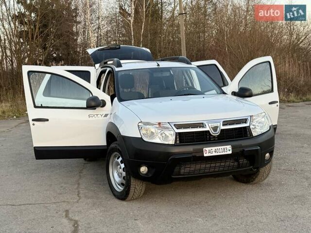 Білий Дачія Duster, об'ємом двигуна 1.5 л та пробігом 182 тис. км за 8999 $, фото 25 на Automoto.ua