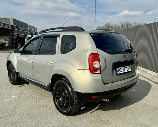 Белый Дачия Duster, объемом двигателя 1.5 л и пробегом 460 тыс. км за 8000 $, фото 3 на Automoto.ua