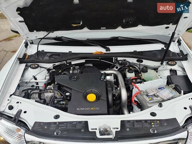 Белый Дачия Duster, объемом двигателя 1.5 л и пробегом 168 тыс. км за 10700 $, фото 40 на Automoto.ua