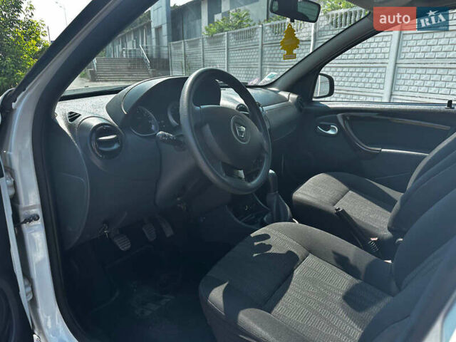 Белый Дачия Duster, объемом двигателя 1.6 л и пробегом 127 тыс. км за 8750 $, фото 8 на Automoto.ua