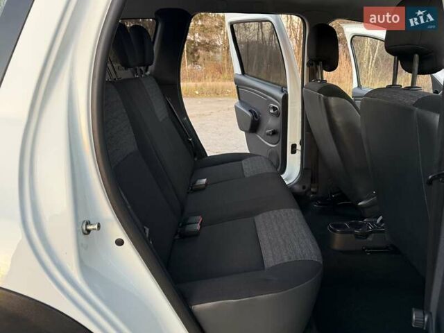 Білий Дачія Duster, об'ємом двигуна 1.5 л та пробігом 182 тис. км за 8999 $, фото 29 на Automoto.ua