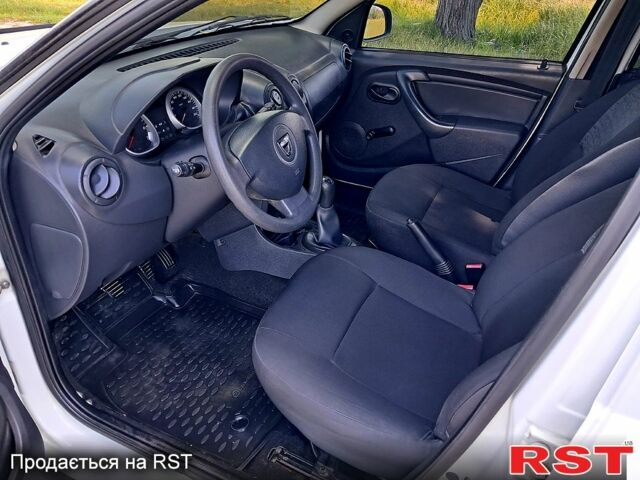 Белый Дачия Duster, объемом двигателя 1.6 л и пробегом 170 тыс. км за 8000 $, фото 9 на Automoto.ua