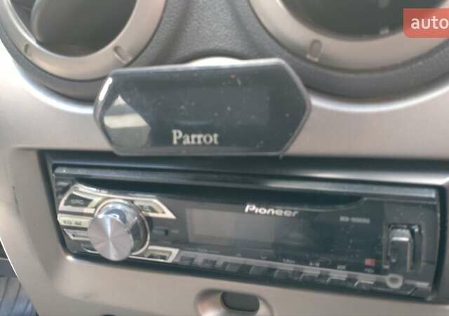 Білий Дачія Duster, об'ємом двигуна 1.6 л та пробігом 178 тис. км за 8800 $, фото 21 на Automoto.ua