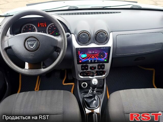 Белый Дачия Duster, объемом двигателя 1.5 л и пробегом 168 тыс. км за 10700 $, фото 7 на Automoto.ua