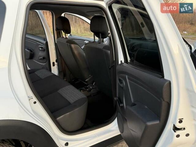 Білий Дачія Duster, об'ємом двигуна 1.5 л та пробігом 182 тис. км за 8999 $, фото 27 на Automoto.ua