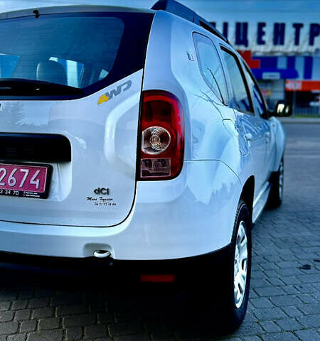 Белый Дачия Duster, объемом двигателя 1.5 л и пробегом 200 тыс. км за 8999 $, фото 13 на Automoto.ua