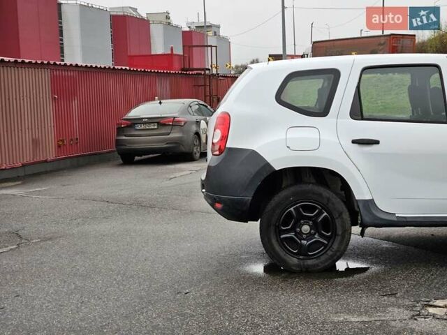 Білий Дачія Duster, об'ємом двигуна 1.6 л та пробігом 122 тис. км за 8300 $, фото 9 на Automoto.ua