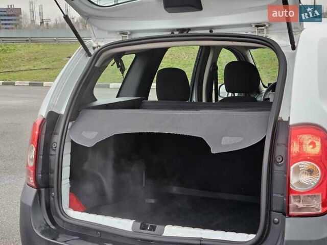 Білий Дачія Duster, об'ємом двигуна 1.6 л та пробігом 122 тис. км за 8300 $, фото 11 на Automoto.ua