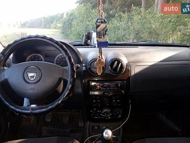 Белый Дачия Duster, объемом двигателя 1.6 л и пробегом 205 тыс. км за 8150 $, фото 5 на Automoto.ua
