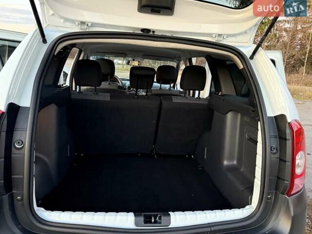 Білий Дачія Duster, об'ємом двигуна 1.5 л та пробігом 182 тис. км за 8999 $, фото 43 на Automoto.ua