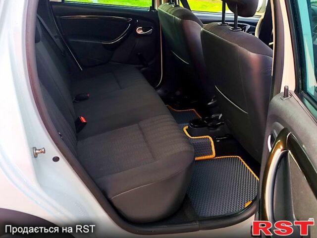 Білий Дачія Duster, об'ємом двигуна 1.5 л та пробігом 168 тис. км за 10700 $, фото 9 на Automoto.ua