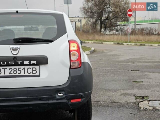 Білий Дачія Duster, об'ємом двигуна 1.6 л та пробігом 122 тис. км за 8300 $, фото 12 на Automoto.ua