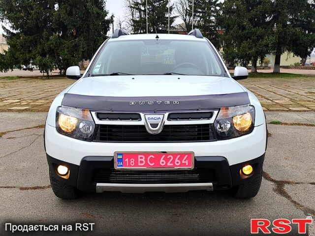 Белый Дачия Duster, объемом двигателя 1.5 л и пробегом 168 тыс. км за 10700 $, фото 1 на Automoto.ua