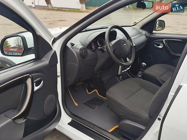 Белый Дачия Duster, объемом двигателя 1.5 л и пробегом 168 тыс. км за 10700 $, фото 25 на Automoto.ua