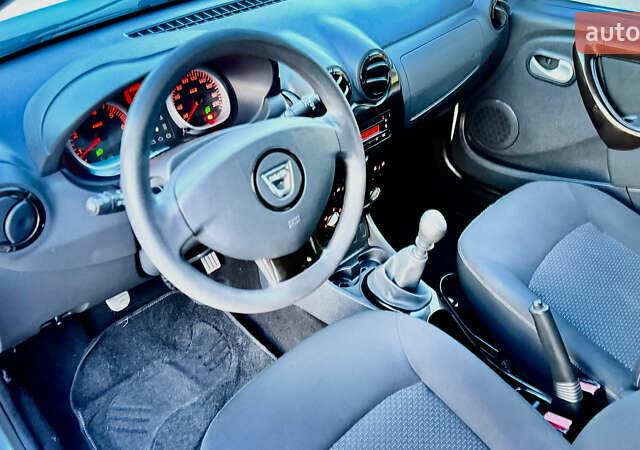 Белый Дачия Duster, объемом двигателя 1.5 л и пробегом 200 тыс. км за 8999 $, фото 16 на Automoto.ua
