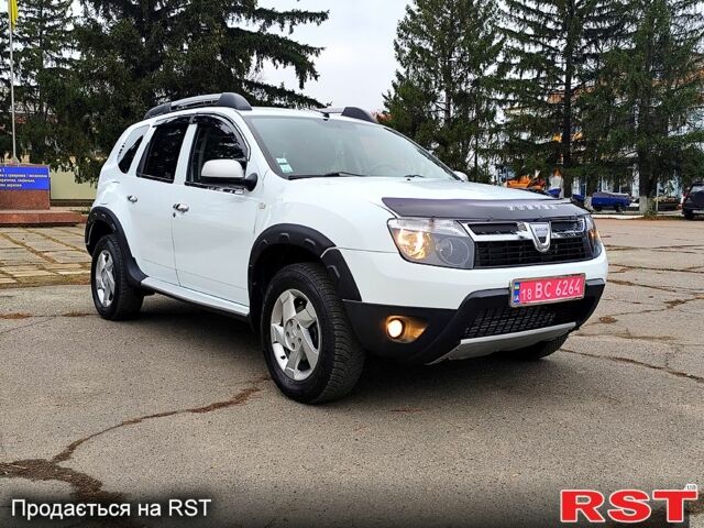 Белый Дачия Duster, объемом двигателя 1.5 л и пробегом 168 тыс. км за 10700 $, фото 2 на Automoto.ua