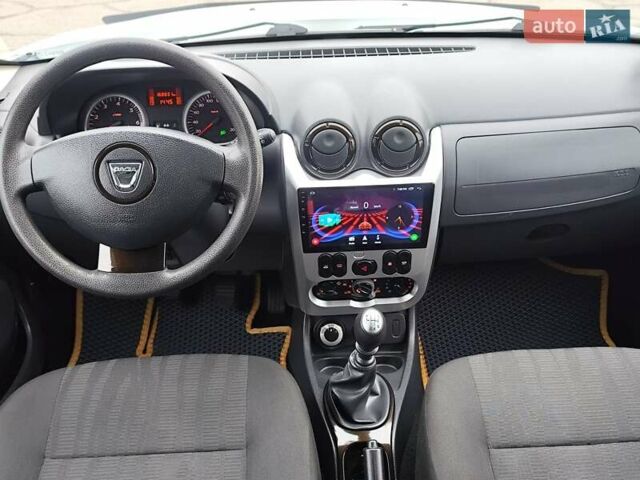 Белый Дачия Duster, объемом двигателя 1.5 л и пробегом 168 тыс. км за 10700 $, фото 41 на Automoto.ua