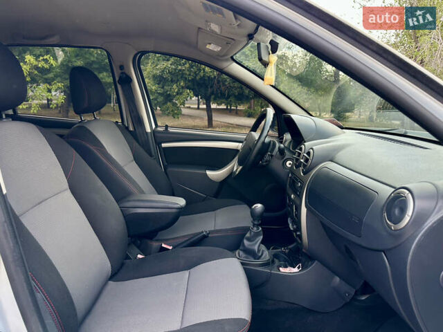 Белый Дачия Duster, объемом двигателя 1.5 л и пробегом 212 тыс. км за 8500 $, фото 13 на Automoto.ua