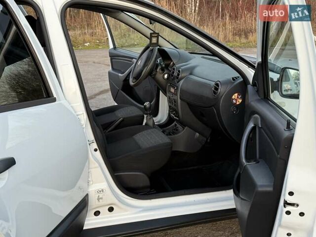 Білий Дачія Duster, об'ємом двигуна 1.5 л та пробігом 182 тис. км за 8999 $, фото 30 на Automoto.ua