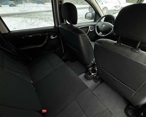 Білий Дачія Duster, об'ємом двигуна 1.6 л та пробігом 174 тис. км за 8500 $, фото 20 на Automoto.ua