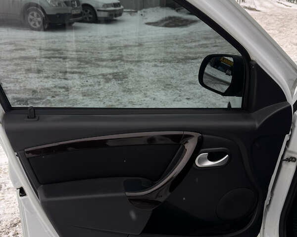 Білий Дачія Duster, об'ємом двигуна 1.6 л та пробігом 174 тис. км за 8500 $, фото 17 на Automoto.ua