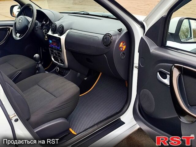 Белый Дачия Duster, объемом двигателя 1.5 л и пробегом 168 тыс. км за 10700 $, фото 9 на Automoto.ua