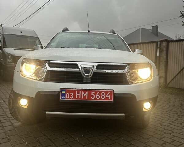 Білий Дачія Duster, об'ємом двигуна 1.5 л та пробігом 168 тис. км за 8300 $, фото 1 на Automoto.ua