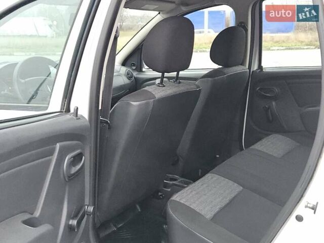 Білий Дачія Duster, об'ємом двигуна 1.6 л та пробігом 122 тис. км за 8300 $, фото 20 на Automoto.ua