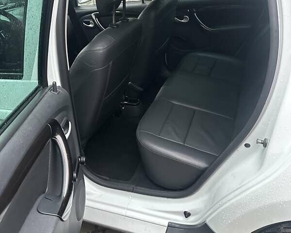 Білий Дачія Duster, об'ємом двигуна 1.5 л та пробігом 168 тис. км за 8300 $, фото 19 на Automoto.ua