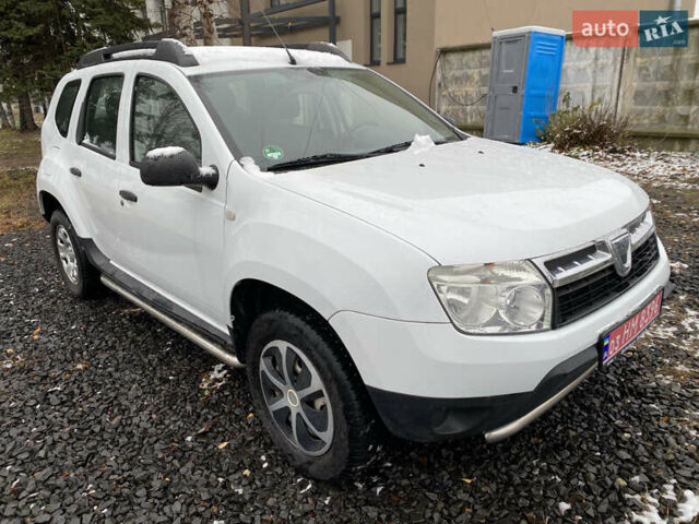 Білий Дачія Duster, об'ємом двигуна 1.6 л та пробігом 233 тис. км за 7100 $, фото 7 на Automoto.ua