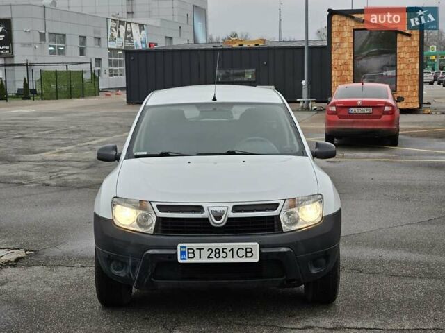 Білий Дачія Duster, об'ємом двигуна 1.6 л та пробігом 122 тис. км за 8300 $, фото 3 на Automoto.ua