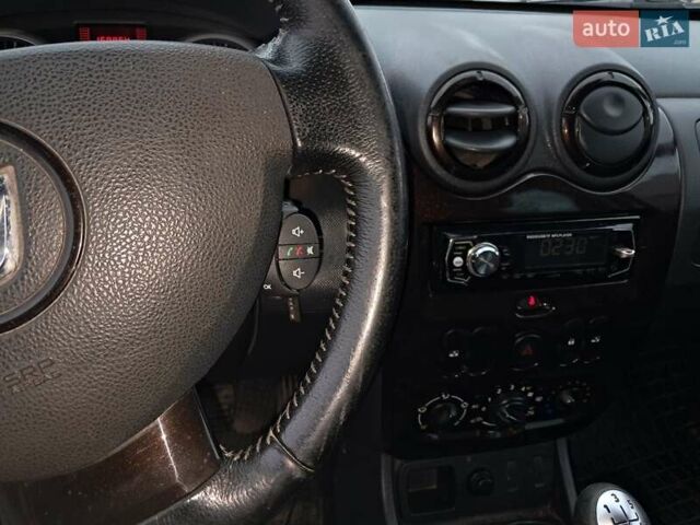Білий Дачія Duster, об'ємом двигуна 1.6 л та пробігом 180 тис. км за 8200 $, фото 4 на Automoto.ua