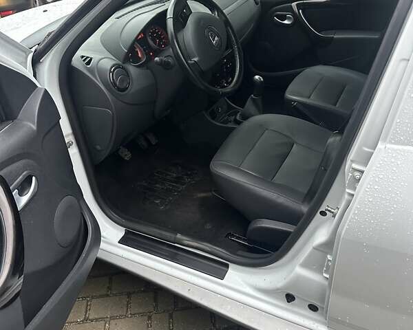 Білий Дачія Duster, об'ємом двигуна 1.5 л та пробігом 168 тис. км за 8300 $, фото 18 на Automoto.ua