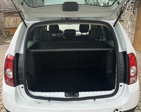 Белый Дачия Duster, объемом двигателя 1.5 л и пробегом 168 тыс. км за 8350 $, фото 5 на Automoto.ua