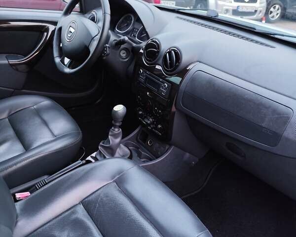 Білий Дачія Duster, об'ємом двигуна 1.5 л та пробігом 221 тис. км за 8900 $, фото 22 на Automoto.ua