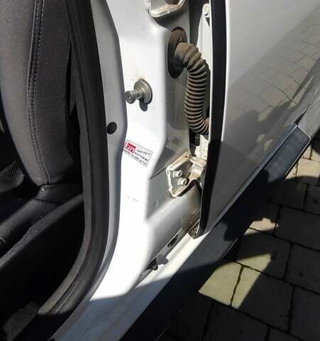Білий Дачія Duster, об'ємом двигуна 1.6 л та пробігом 178 тис. км за 8800 $, фото 36 на Automoto.ua