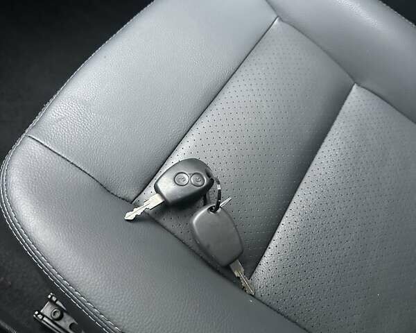 Білий Дачія Duster, об'ємом двигуна 1.5 л та пробігом 168 тис. км за 8300 $, фото 13 на Automoto.ua