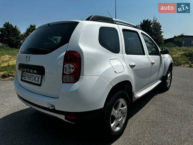 Белый Дачия Duster, объемом двигателя 1.6 л и пробегом 127 тыс. км за 8750 $, фото 3 на Automoto.ua