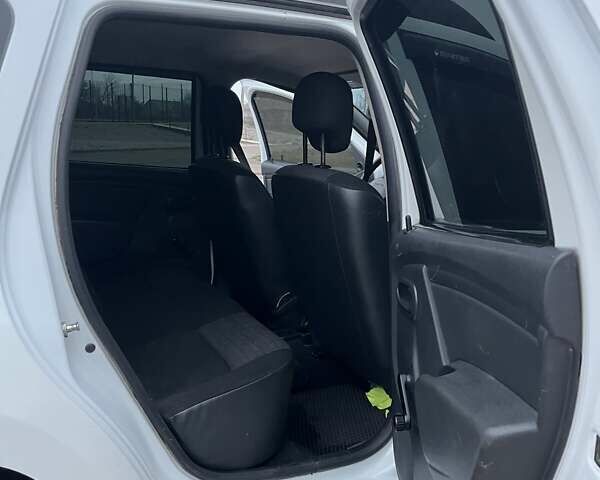 Белый Дачия Duster, объемом двигателя 1.5 л и пробегом 274 тыс. км за 7400 $, фото 15 на Automoto.ua