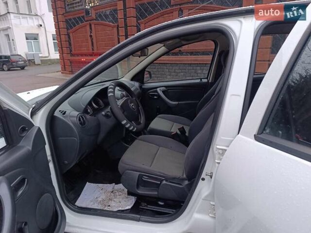 Белый Дачия Duster, объемом двигателя 1.6 л и пробегом 227 тыс. км за 7777 $, фото 13 на Automoto.ua