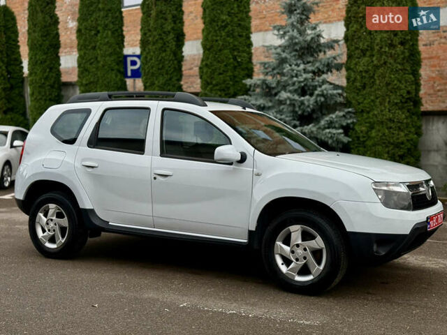 Дачия Duster 2013 в Ровно на Automoto.ua Белый Дачия Duster, объемом двигателя 1.6 л и пробегом 213 тыс. км за 7699 $, фото 4 на Automoto.ua