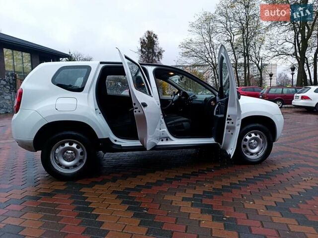 Белый Дачия Duster, объемом двигателя 1.6 л и пробегом 227 тыс. км за 7777 $, фото 20 на Automoto.ua