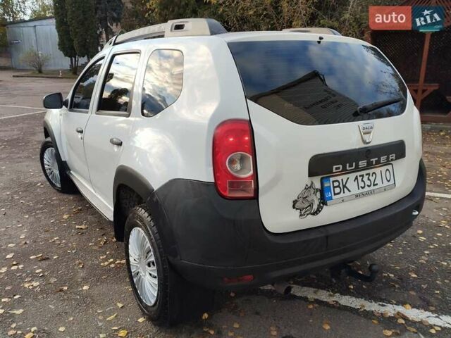 Белый Дачия Duster, объемом двигателя 1.6 л и пробегом 220 тыс. км за 7199 $, фото 5 на Automoto.ua