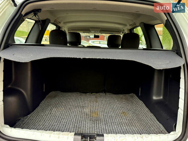 Білий Дачія Duster, об'ємом двигуна 1.6 л та пробігом 212 тис. км за 7299 $, фото 25 на Automoto.ua