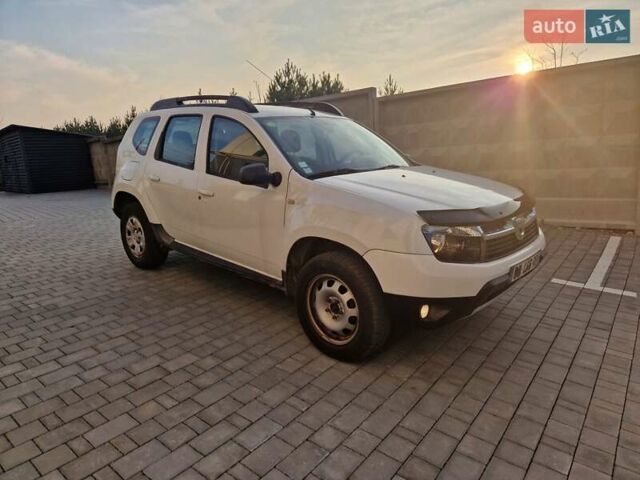 Белый Дачия Duster, объемом двигателя 1.5 л и пробегом 201 тыс. км за 8900 $, фото 4 на Automoto.ua