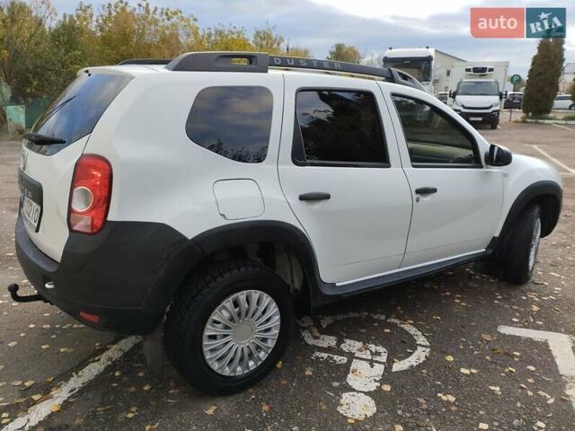 Белый Дачия Duster, объемом двигателя 1.6 л и пробегом 220 тыс. км за 7199 $, фото 2 на Automoto.ua