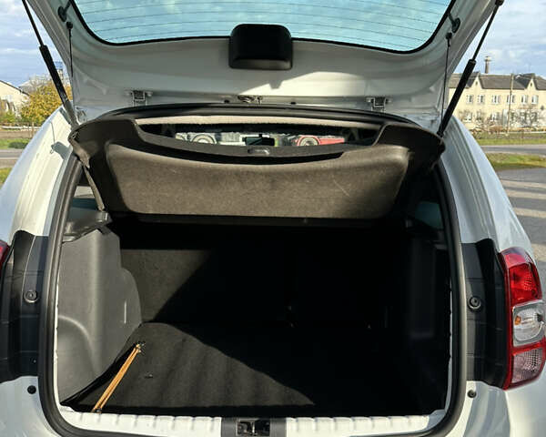 Белый Дачия Duster, объемом двигателя 1.5 л и пробегом 233 тыс. км за 10500 $, фото 8 на Automoto.ua